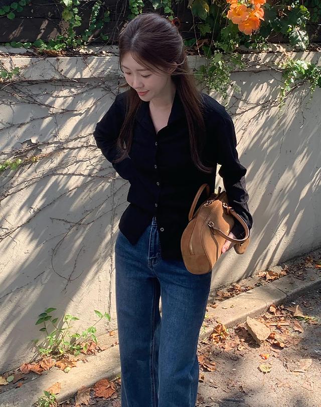 셀렙샵 에디션 셀렙샵에디션 FW 크링클 버튼업 슬림핏 셔츠 1종 착용컷