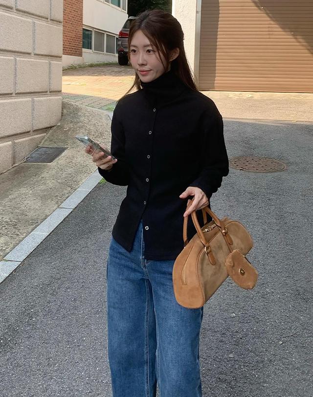 셀렙샵 에디션 셀렙샵에디션 FW 크링클 버튼업 슬림핏 셔츠 1종 착용컷