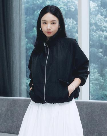 26FW 넥 프릴 셔링점퍼