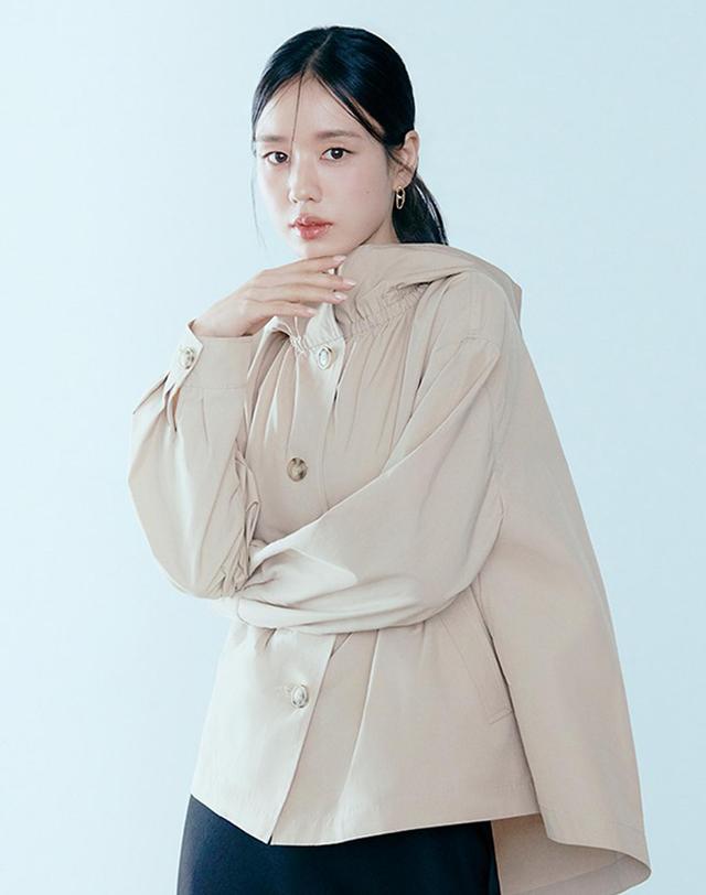 셀렙샵 에디션 셀렙샵에디션 후드 셔링 사파리 점퍼 착용컷