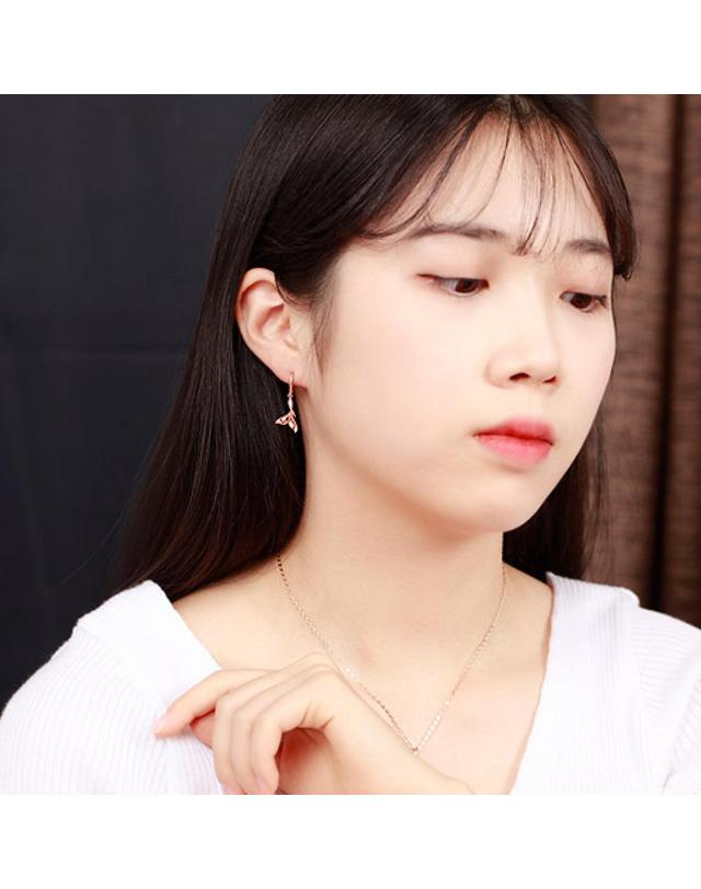 아이비골드 [아이비골드] 18k 행운 귀걸이 E13765 착용컷