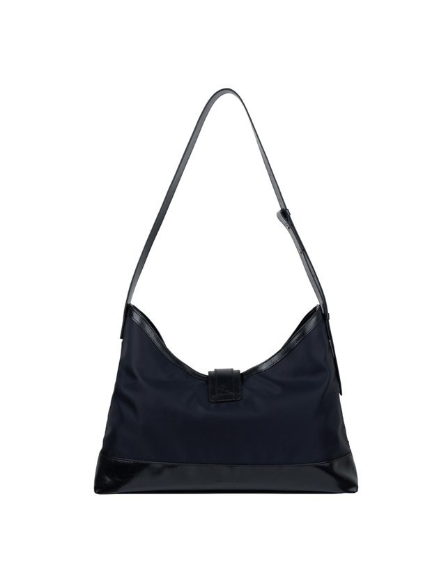 세미코드 veil bag - nylon black 착용컷