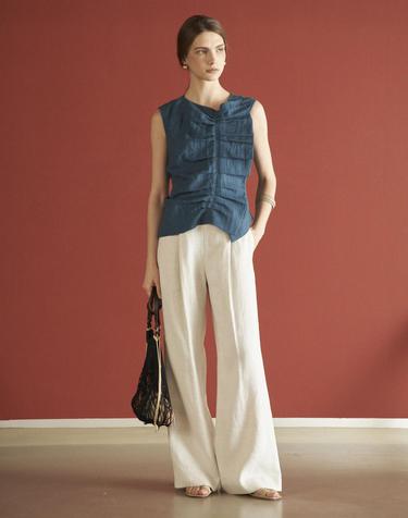 SHIRRING SLEEVELESS BLOUSE_BLUE