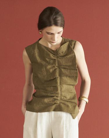 SHIRRING SLEEVELESS BLOUSE_KHAKI