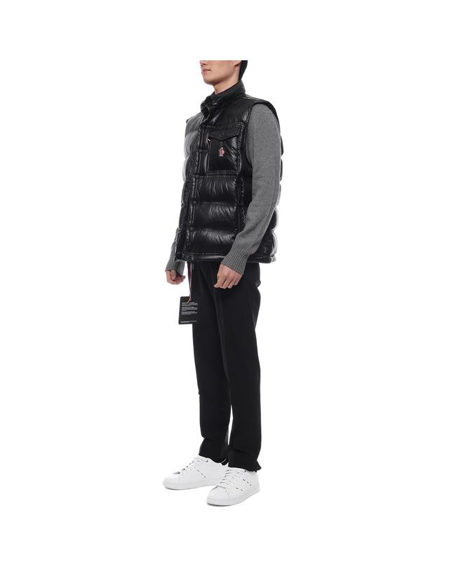 몽클레어 25SS 남성 NANTU 다운 베스트 (NANTU 1A00021 597X6 999 25S) 착용컷