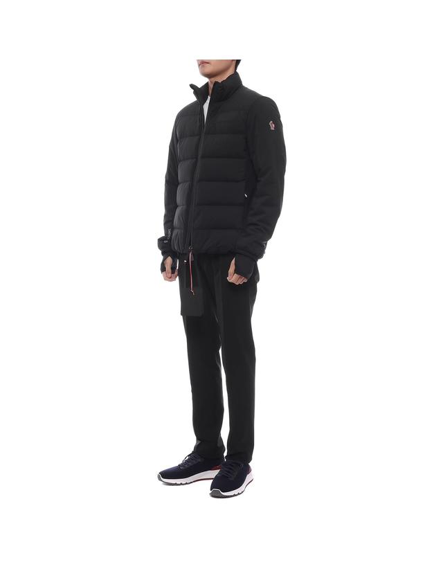 몽클레어 25FW 남성 ARARIPE 다운 패딩 점퍼 (ARARIPE 1G00003 539X6 999 25F) 착용컷