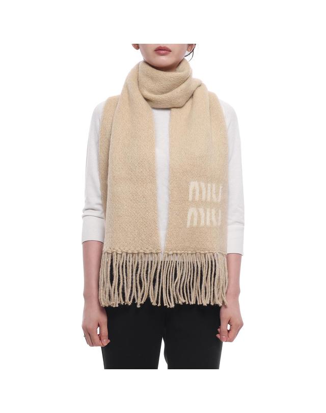 미우미우 26FW 여성 모헤어 울 혼방 머플러 (5FS062 2CQD F0018 26F) 착용컷
