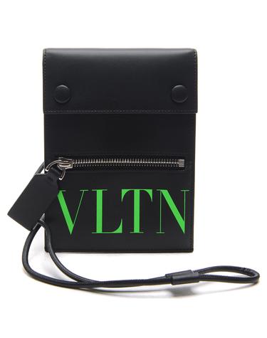 20FW 남성 VLTN 스트랩 파우치백 (UY2P0Q83_JEY_IN4_20F)