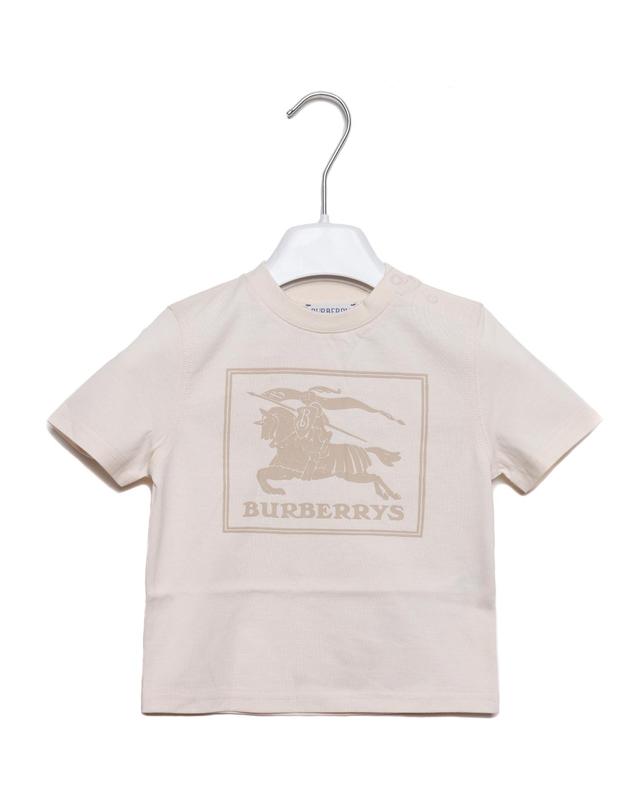 버버리 24SS EKD 프린트 반팔티셔츠 (8077992 PALE CREAM 24S) 착용컷