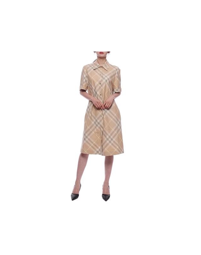 버버리 24SS 여성 체크 셔츠 원피스 (8083547 FLAX 24S) 착용컷