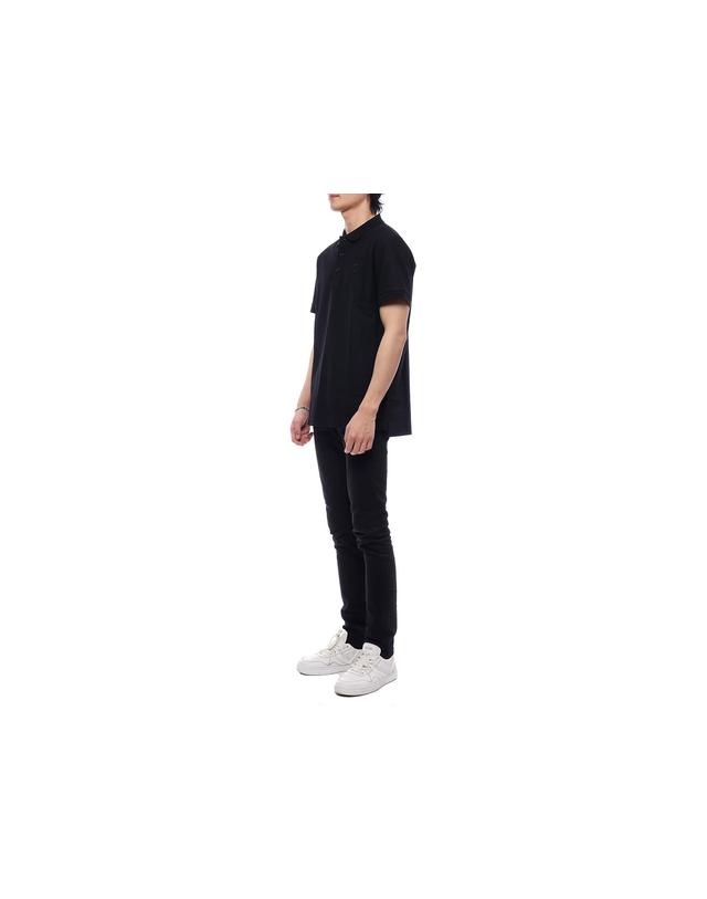 버버리 24SS 남성 자수 로고 폴로 반팔티셔츠 (8084010 BLACK 24S) 착용컷