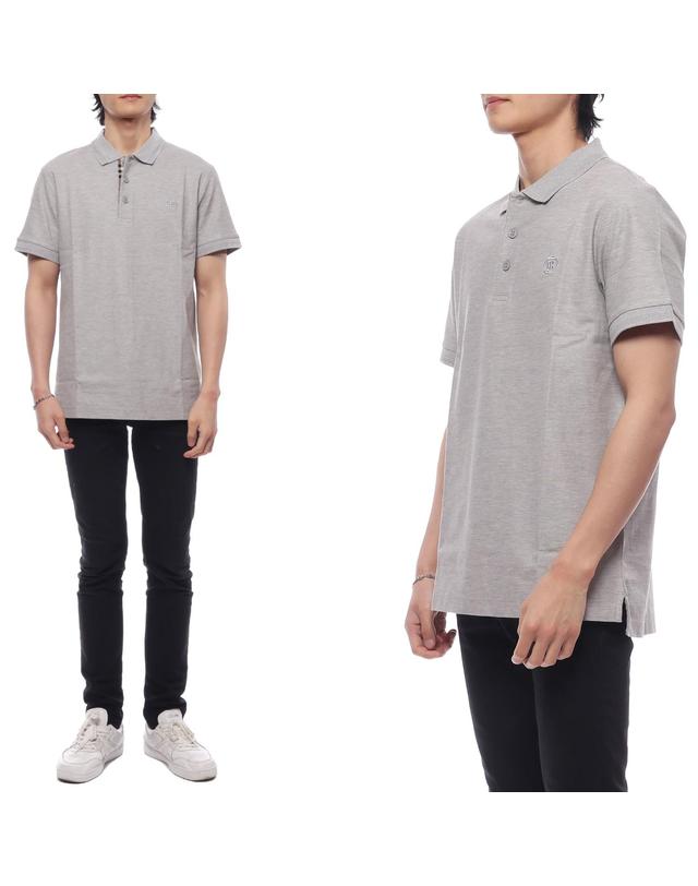 버버리 24SS 남성 자수 로고 폴로 반팔티셔츠 (8084011 PALE GREY MELANGE 24S) 착용컷