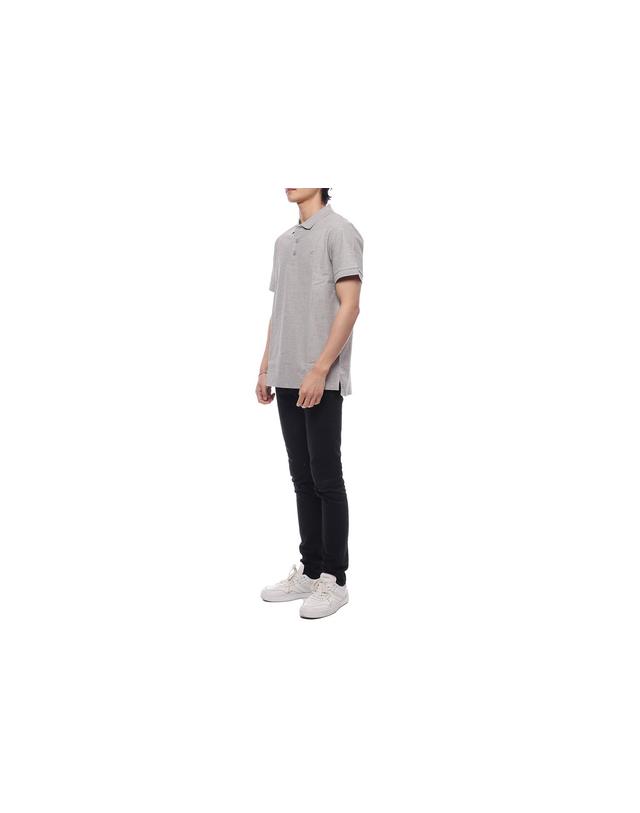 버버리 24SS 남성 자수 로고 폴로 반팔티셔츠 (8084011 PALE GREY MELANGE 24S) 착용컷