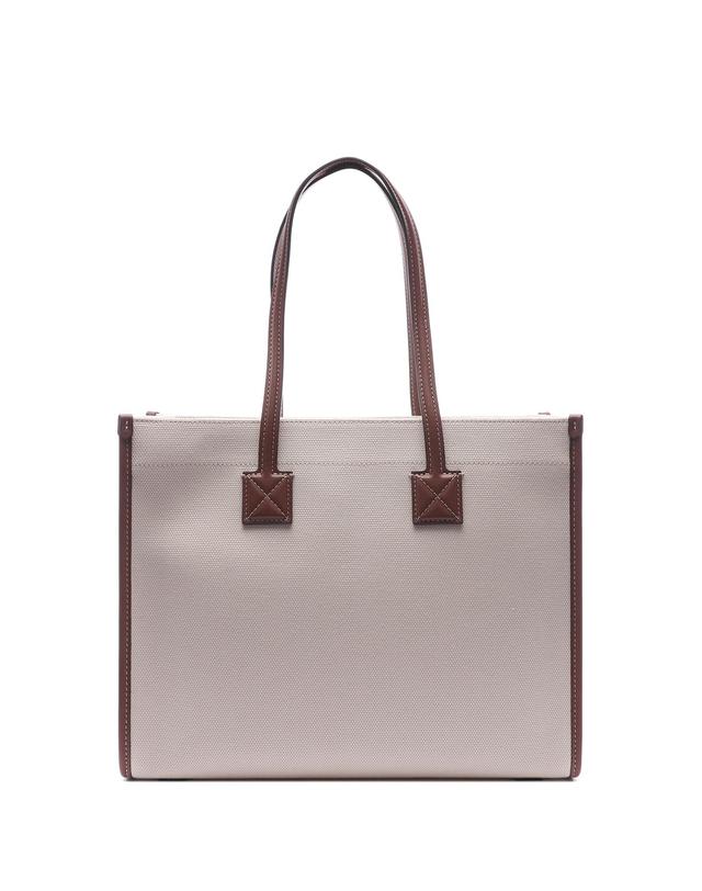 버버리 24FW 여성 프레야 스몰 토트백 (8044138 NATURAL TAN 24F) 착용컷