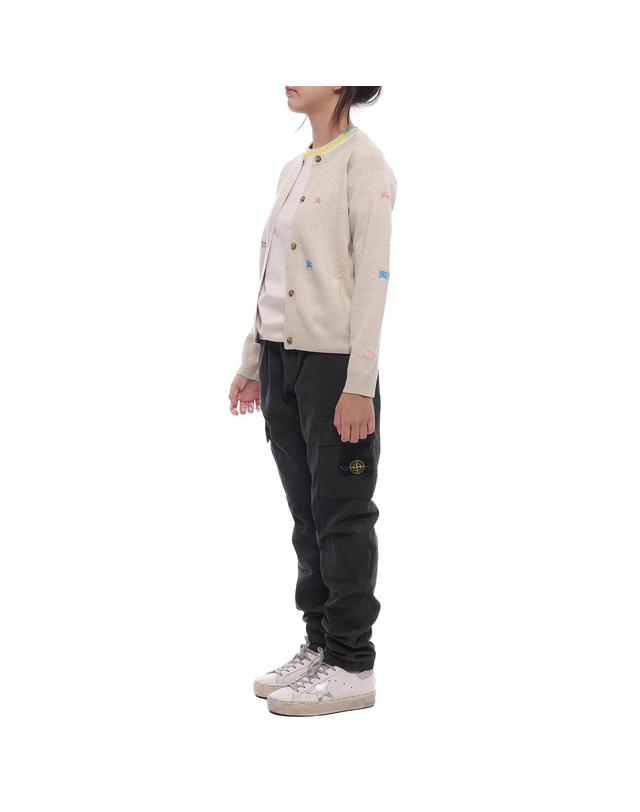 버버리 24SS EKD 자수 가디건 (8081949 WHEAT 24S) 착용컷
