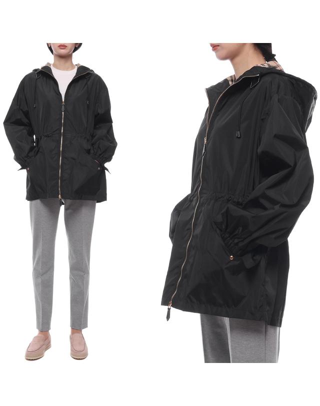 버버리 25SS 여성 나일론 후드 재킷 (8042901 BLACK 25S) 착용컷