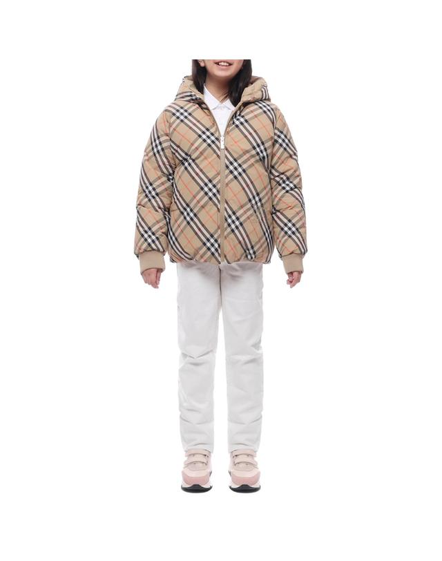 버버리 24FW 리버시블 체크 다운 패딩 (8092462 SAND 24F) 착용컷