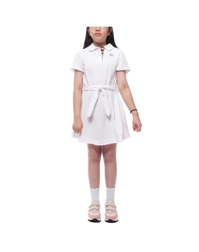 버버리 25SS 로고 자수 폴로 원피스 (8105088 WHITE 25S) 착용컷