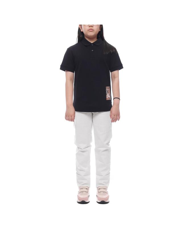 버버리 25SS 체크 라벨 폴로 반팔티셔츠 (8105079 BLACK 25S) 착용컷