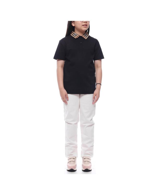 버버리 25SS 체크 카라 폴로 반팔티셔츠 (8105570 BLACK 25S) 착용컷