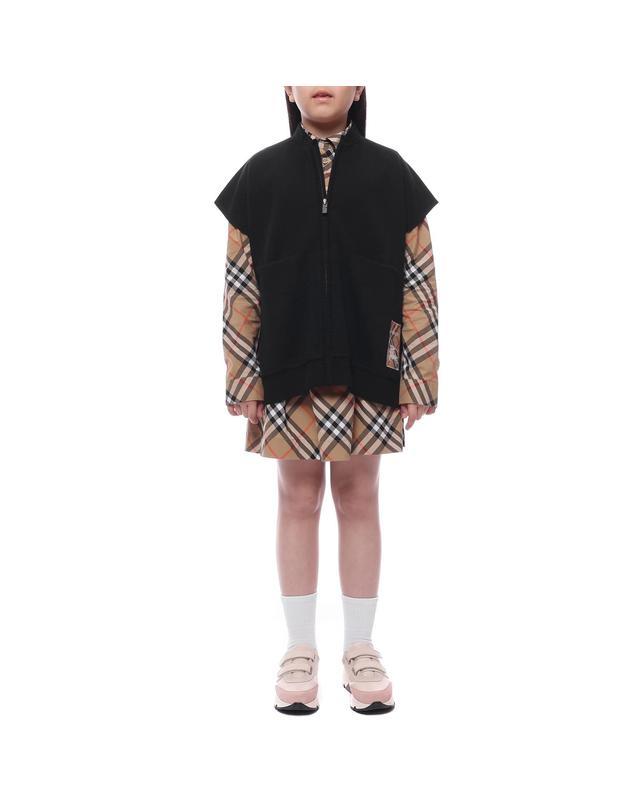 버버리 25SS 체크 라벨 울 혼방 케이프 (8101865 BLACK 25S) 착용컷