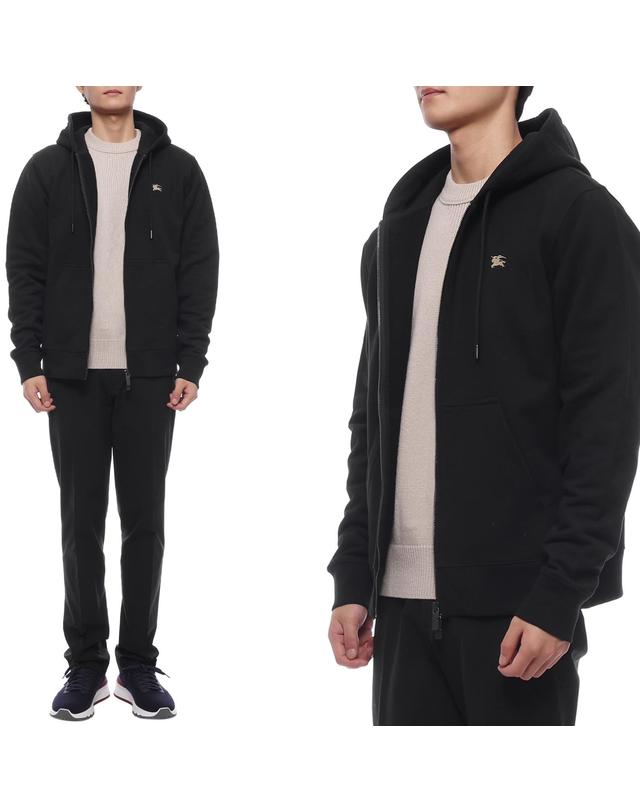 버버리 25FW 남성 EKD 자수 후드집업 (8112808 BLACK 25F) 착용컷