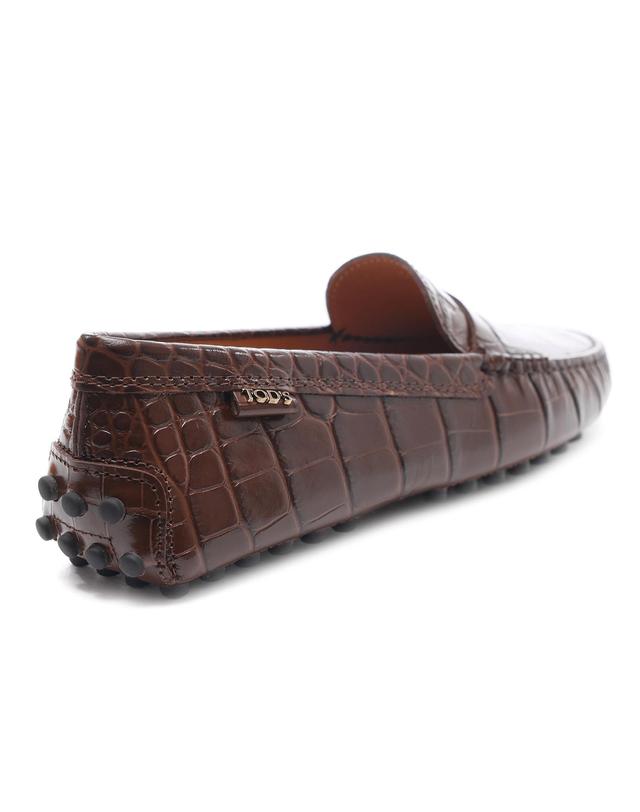 토즈 24FW 여성 고미노 드라이빙 슈즈 (XXW22L00010 WEN S801 24F) 착용컷
