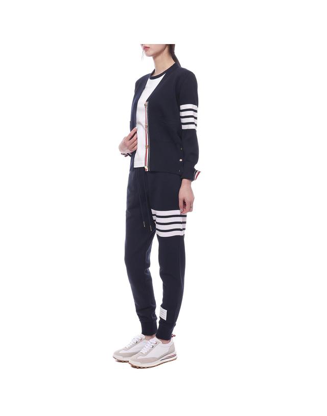 톰브라운 24FW 여성 밀라노 스티치 울 가디건 (FKC207A 00014 415 24F) 착용컷
