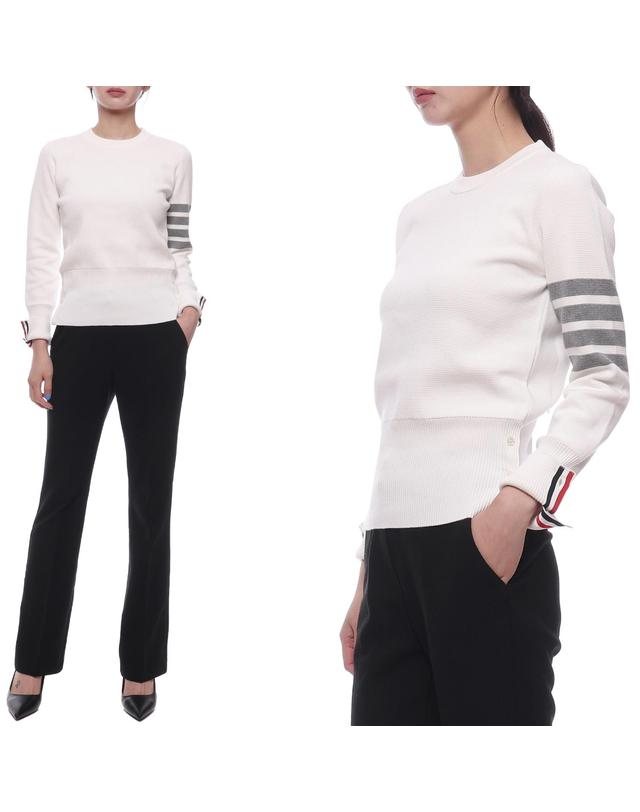 톰브라운 24FW 여성 밀라노 스티치 니트 (FKA239A 00219 100 24F) 착용컷