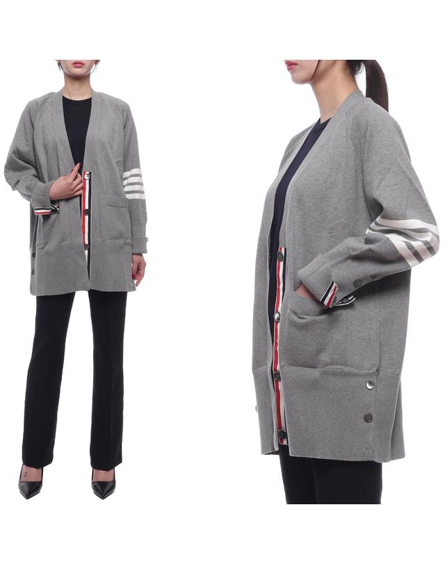 톰브라운 24FW 여성 사선 스트라이프 롱 가디건 (FKC424A Y3007 055 24F) 착용컷