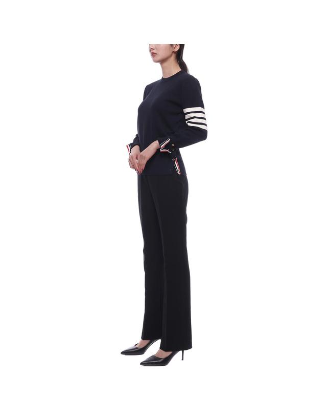 톰브라운 24FW 여성 밀라노 스티치 니트 (FKA239A 00219 415 24F) 착용컷