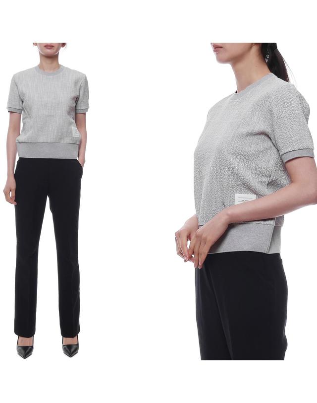 톰브라운 25SS 여성 코튼 트위드 반팔티셔츠 (FJS206A J0194 065 25S) 착용컷