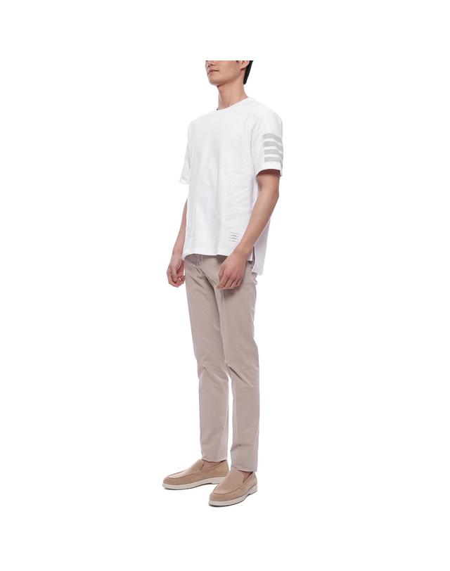 톰브라운 25SS 남성 사선 스트라이프 반팔티셔츠 (MJS246A 07323 100 25S) 착용컷