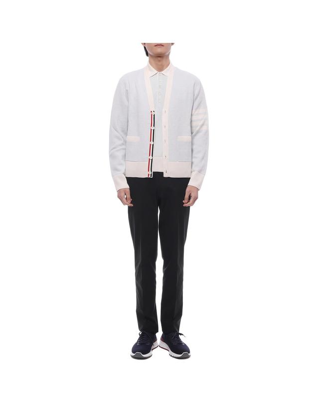 톰브라운 25FW 남성 사선 스트라이프 리넨 가디건 (MKC595A Y6011 480 25F) 착용컷