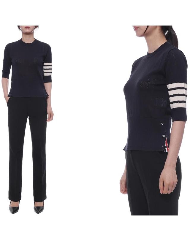톰브라운 26SS 여성 사선 스트라이프 반팔티셔츠 (FKA369A Y3502 415 26S) 착용컷