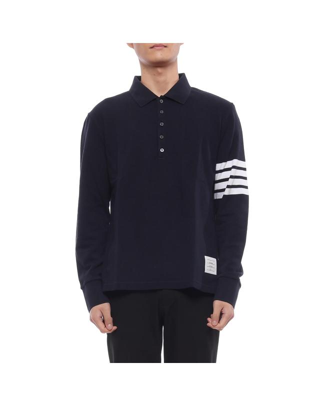 톰브라운 26FW 남성 사선 스트라이프 폴로 긴팔티셔츠 (MJP137G 07976 415 26F) 착용컷
