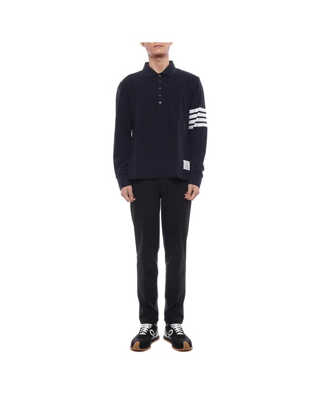 톰브라운 26FW 남성 사선 스트라이프 폴로 긴팔티셔츠 (MJP137G 07976 415 26F) 착용컷