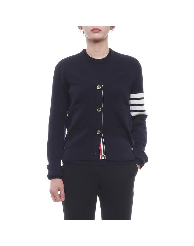 톰브라운 26FW 여성 밀라노 스티치 울 가디건 (FKC207A 00014 415 26F) 착용컷