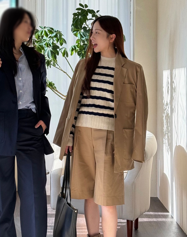 바네사브루노 다크베이지 원버튼 오버핏 자켓 진한 베이지 착용컷