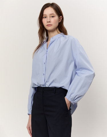 라이트블루 셔링장식 긴팔 블라우스