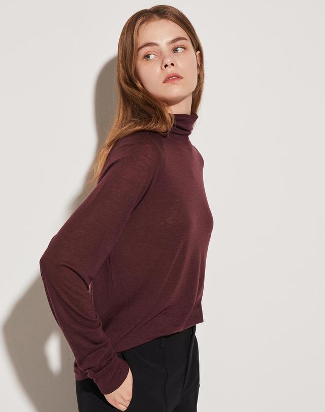 빈스 여성 레드 단색 울혼방 긴팔티셔츠 착용컷
