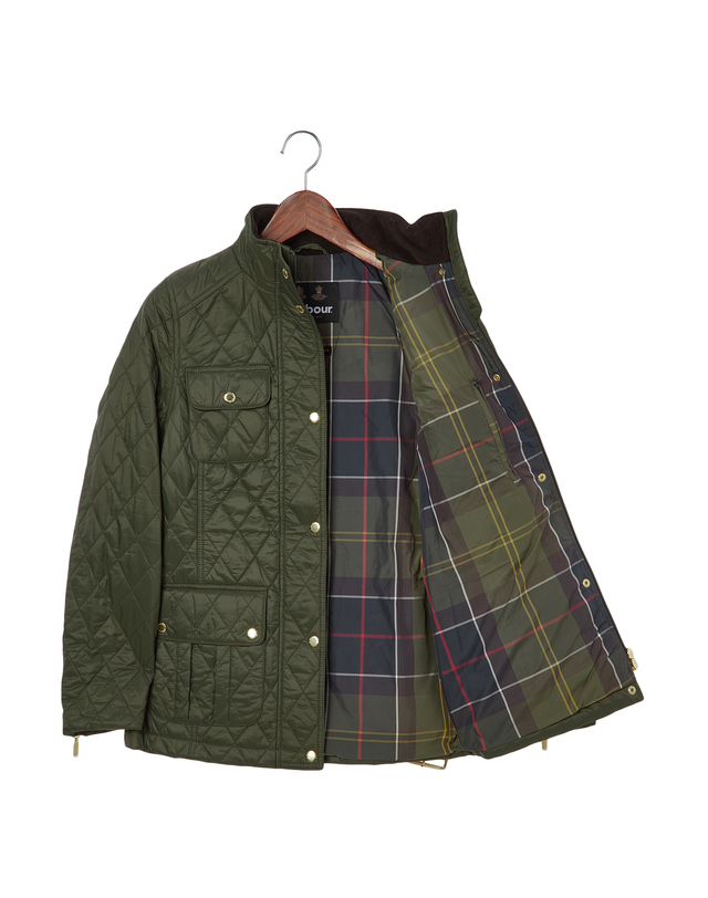 바버 여성 올리브 Belted Country Utility 퀼팅 자켓 진한 연두 착용컷