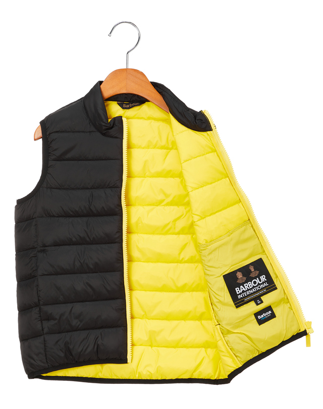 바버 블랙 키즈 B.Intl Reed Gilet 베스트 착용컷