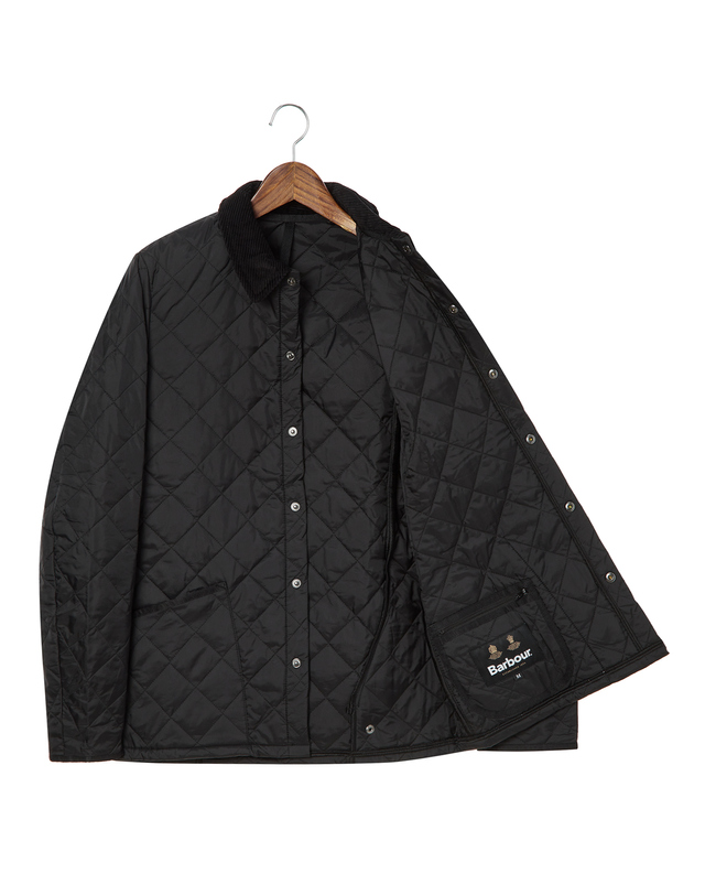 바버 남성 블랙 Heritage Liddesdale 퀼팅 자켓 착용컷