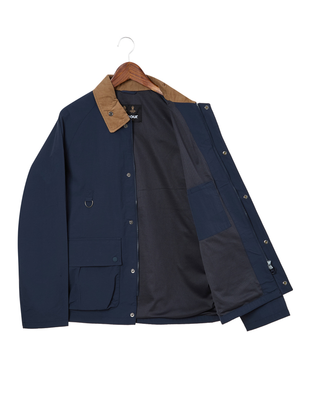 바버 남성 네이비 Utility Summer Spey 샤워프루프 자켓 착용컷