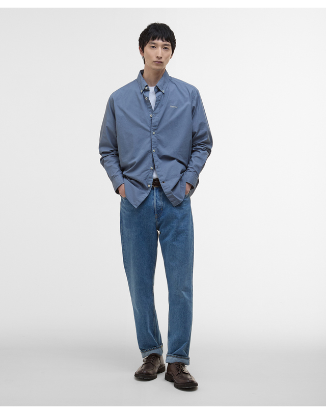 바버 남성 블루 Garment Dyed Poplin OS Fit 셔츠 착용컷