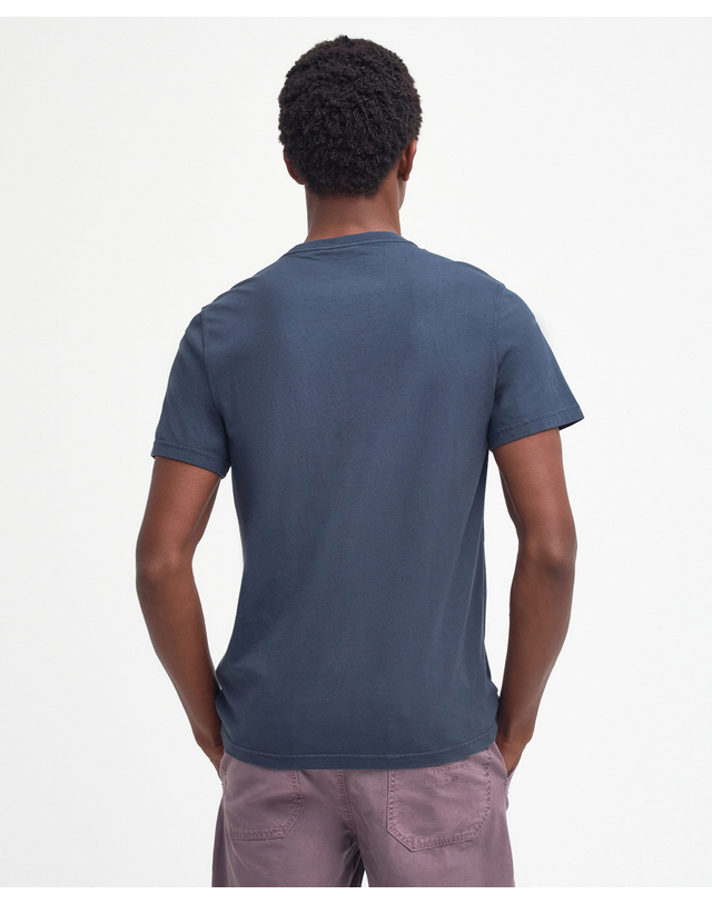 바버 남여공용 네이비 Hickling Tailored Fit 티셔츠 착용컷