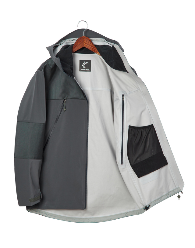 티톤 브로스 Ice Jacket 차콜 그레이 착용컷