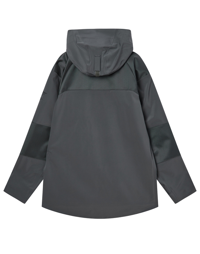 티톤 브로스 Ice Jacket 차콜 그레이 착용컷