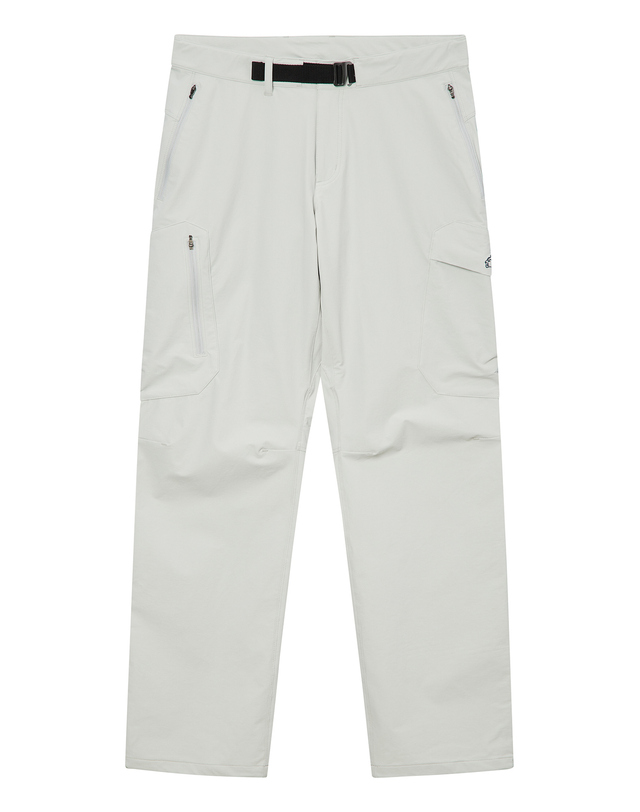 티톤 브로스 Dulle Cargo Pant 밝은 그레이 착용컷